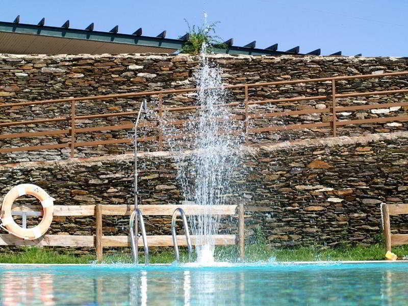 Hotel 4 Estrellas Conventual De Alcantara Exterior photo